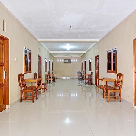 Oyo 91353 Hotel Surya Andesa Klaten Eksteriør bilde